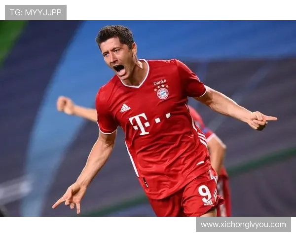 莱万状态火热欧冠赛场独占鳌头10场打入12球稳居射手榜首